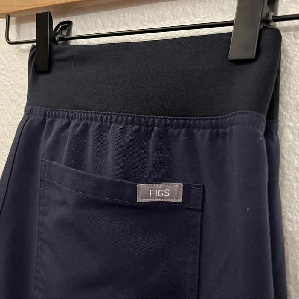 Fig Woman’s scrub pants